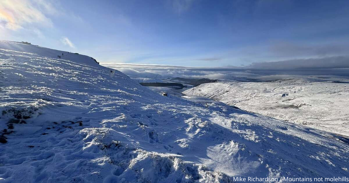 5 Winter Hikes In The Peak District