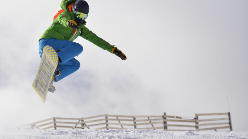A beginner’s guide to choosing the right snowboard for you